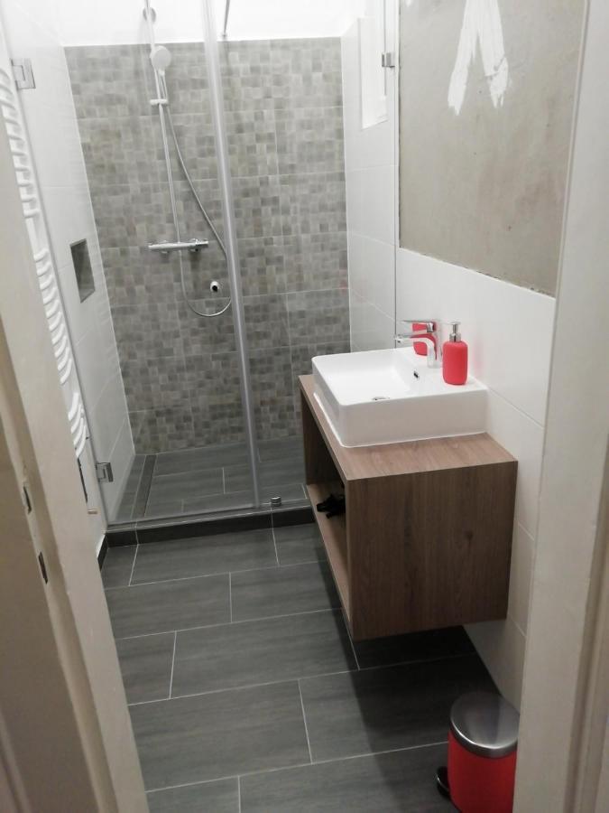 Luxury New Apartment With Gallery At Dob Street Nearby Gozsdu Court Budapest Exteriör bild
